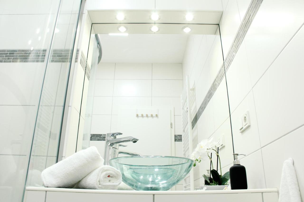 Secret Hideaways Cozystudio Superior Apartments Mit Wifi L 450M Bis Uni L Messe L Flughafen L Zoo Duisburg Exterior foto